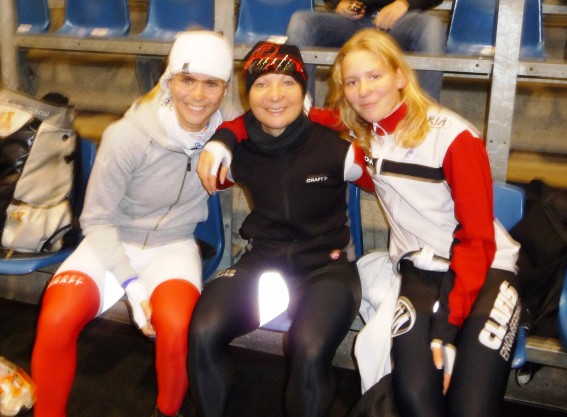 Sara Bak, Cathrine Grage og Nicoline Christensen i Thialf